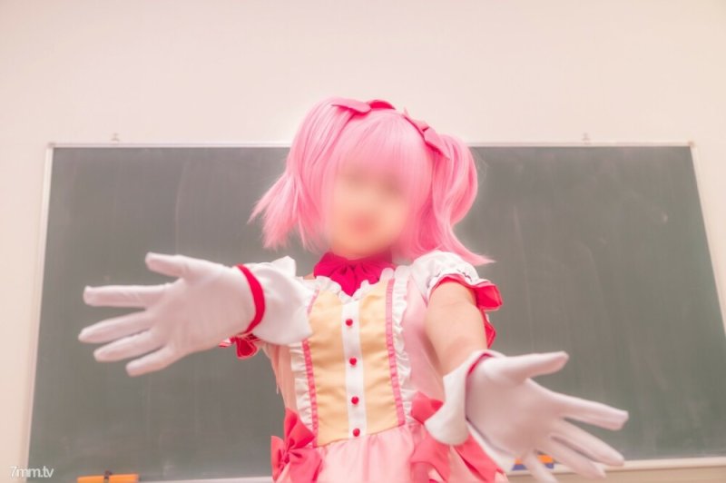 FC2-PPV-1897067 【魔術師反轉3P】和魔法少女一起反轉3P哈萊姆吧！兩個業餘層擠壓不習慣的前處女的污垢/ Ma 〇 Magi Ma 〇 Ka＆Hora Magical Girl Ver ※完整外觀/原始陰道射液
